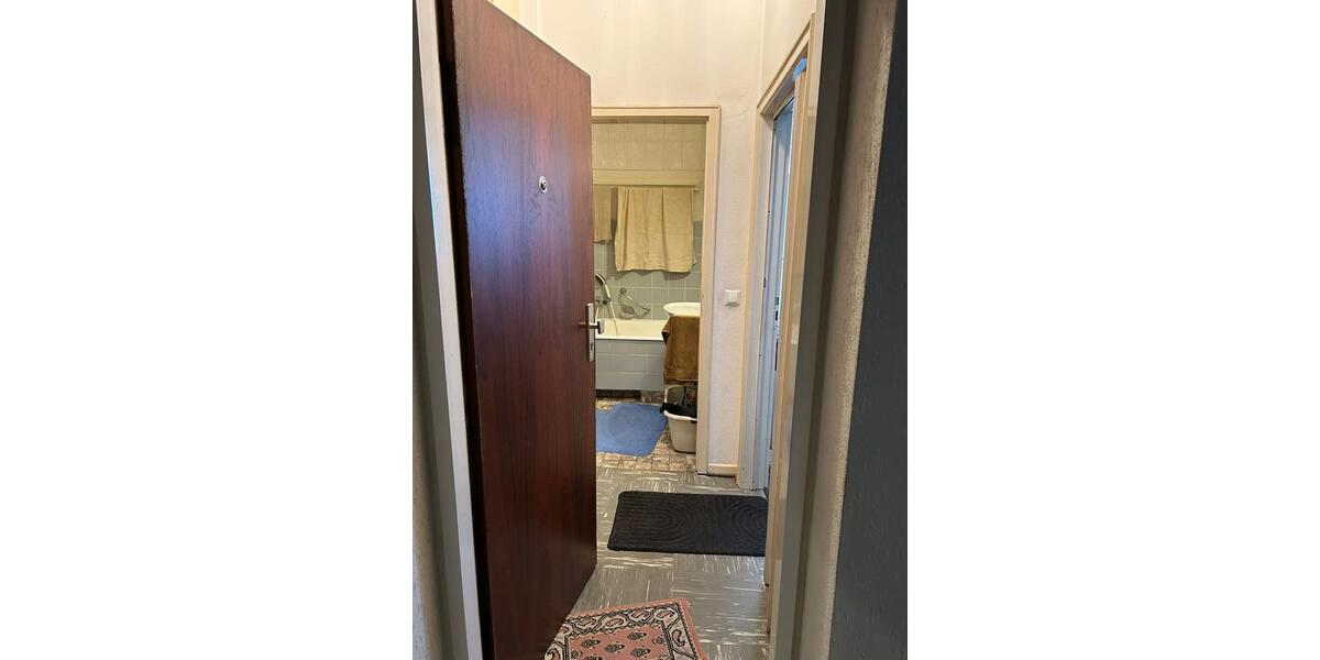 Etagenwohnung Essen Stadtbezirk II - 1 Zimmer, 37 m&sup2;, 550&euro; | Angebot:26058884