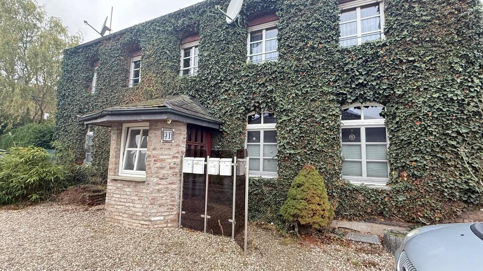 Große 3-Zi.-Whg. im EG mit Garten & eigenen Innenhof 3 zimmer