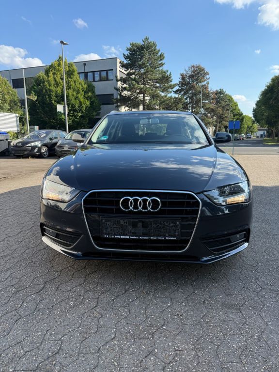 Audi A4 175.330 km 11.300 € Krefeld 47800