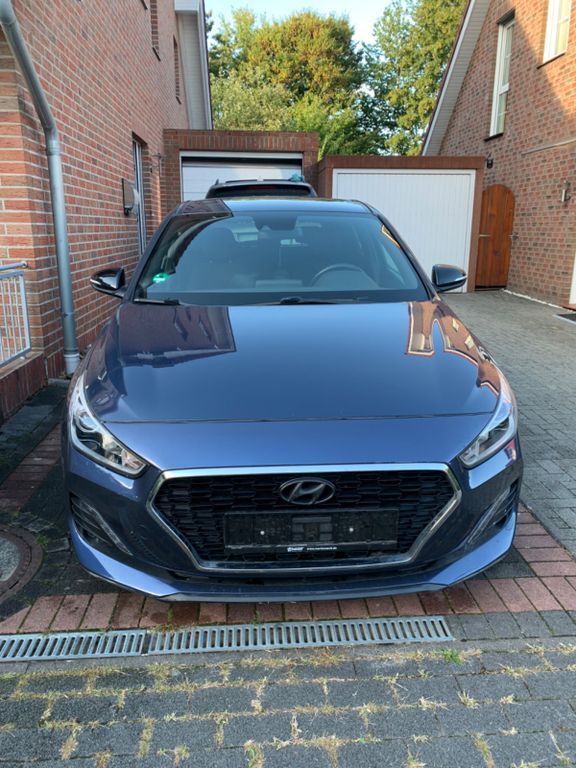 i30