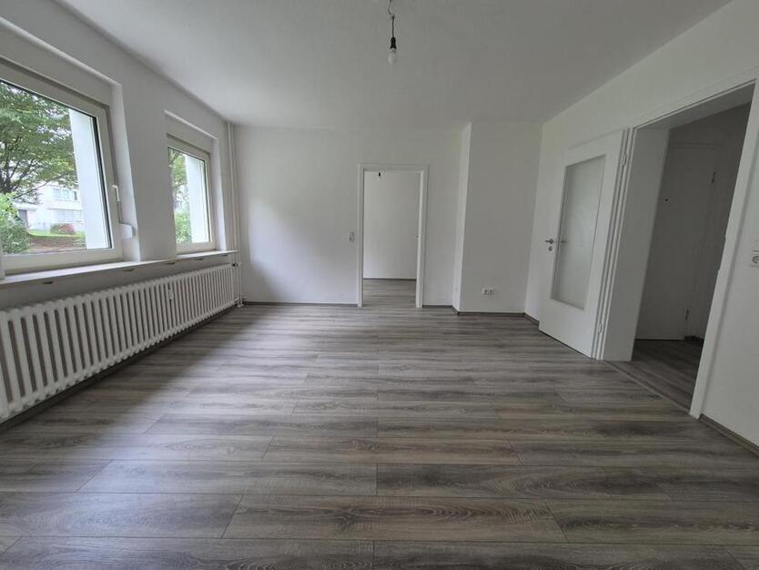 Helle 4-Zimmer-Wohnung mit Balkon! zimmer