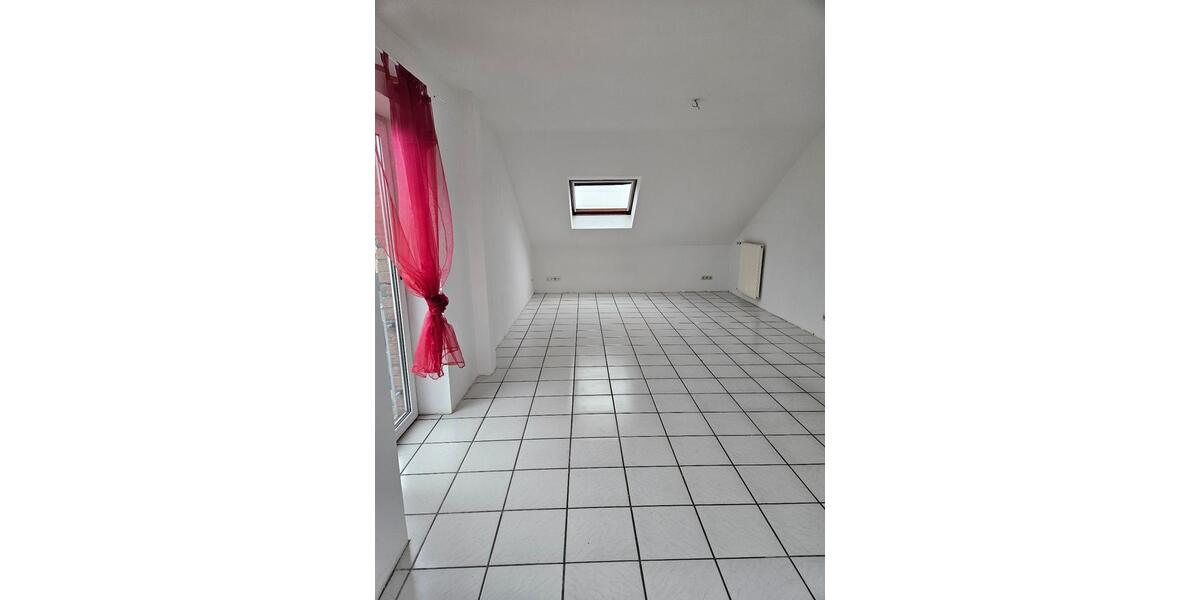 Dachgeschoßwohnung Duisburg Rheinhausen - 1 Zimmer, 40 m&sup2;, 320&euro; | Angebot:26444534