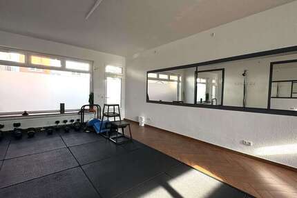 Einzelhandel in Frankfurt 850 € 63 m²