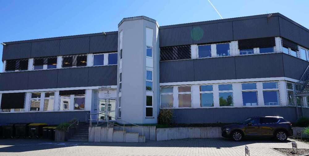 Büro in Ratingen 5.128 € 641 m²
