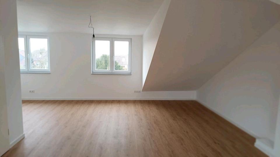 Dachgeschoßwohnung Bottrop Ebel - 2.5 Zimmer, 73 m&sup2;, 900&euro; | Angebot:25217928