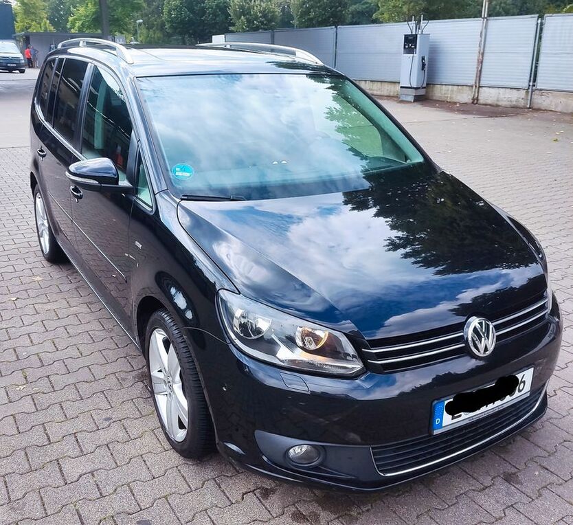 VW Touran 141.360 km 12.200 € Essen 45309