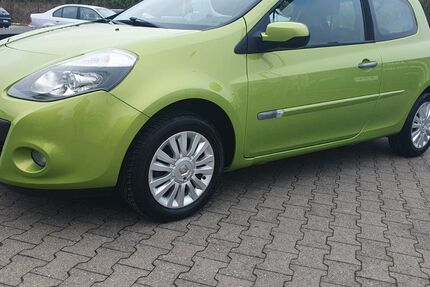 Renault Clio 112.015 km 4.999 € Essen 45326