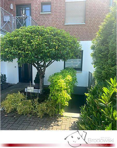 *Wohnen wie im eigenen Haus* in guter, ruhiger Lage von Neuss-Pomona (Dreikönigenviertel) 5 zimmer