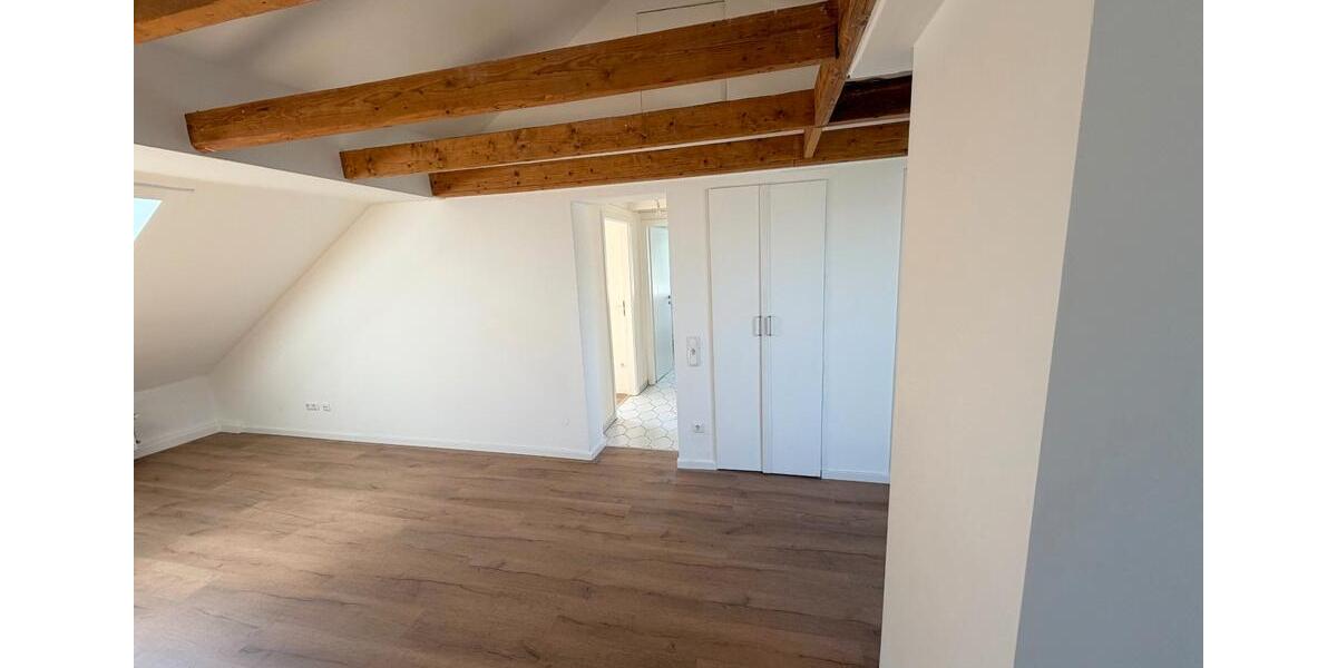 Dachgeschoßwohnung Bottrop - 3 Zimmer, 60 m&sup2;, 600&euro; | Angebot:26367454