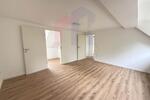 Dachgeschoßwohnung Duisburg Hamborn - 2.5 Zimmer, 56 m&sup2;, 600&euro; | Angebot:24695954