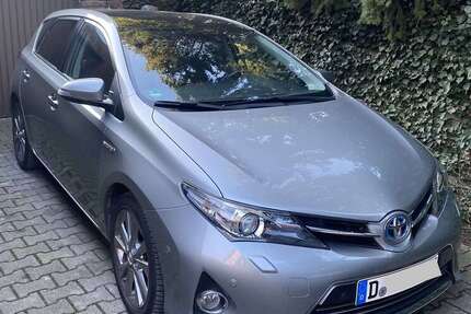 Toyota Auris 55.000 km 16.000 &euro; Krefeld 47803