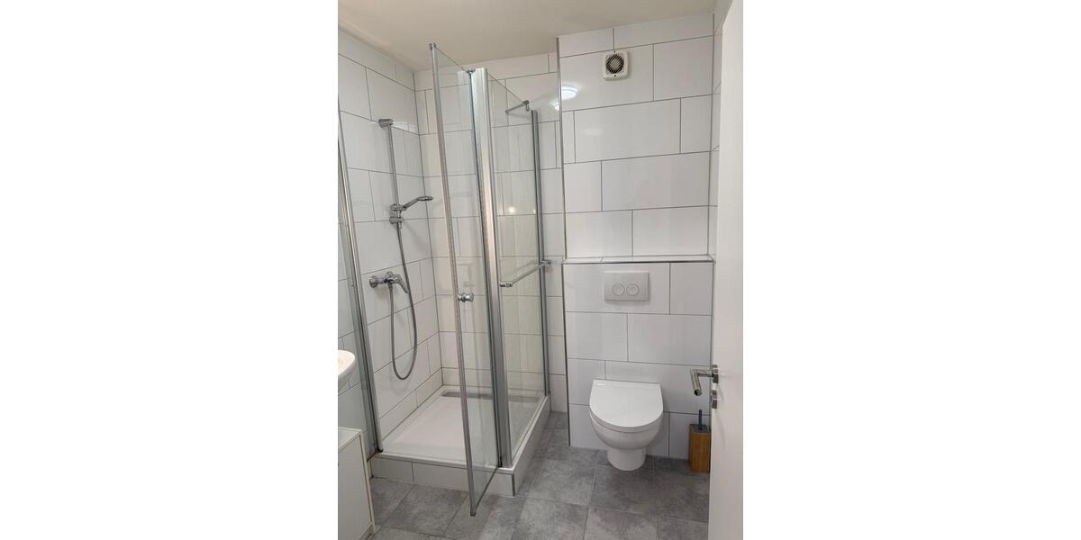 Schöne renovierte Wohnung mit Balkon zimmer