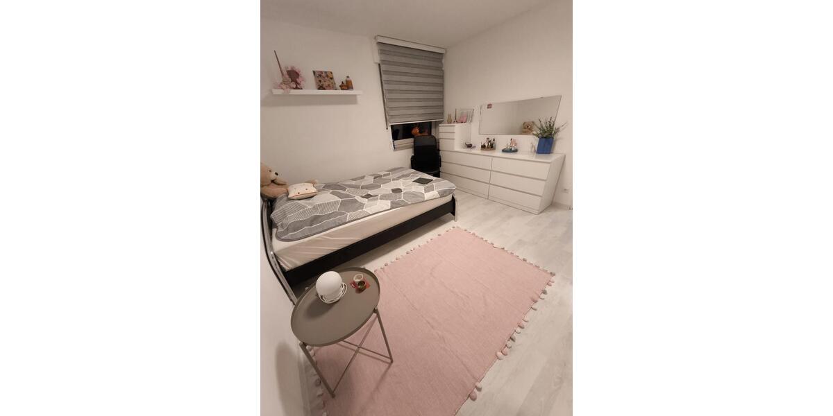 Erdgeschoßwohnung Duisburg Huckingen - 4 Zimmer, 98 m&sup2;, 200.000&euro; | Angebot:26383127