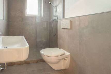 Wohnung zum Mieten in Neuss 1.050 € 70.3 m² 3 zimmer