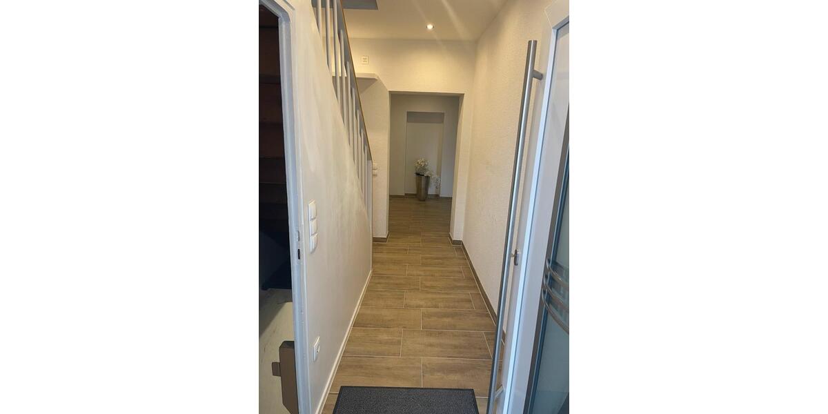 Erdgeschoßwohnung Kamp-Lintfort Lintfort - 5 Zimmer, 88 m&sup2;, 1.350&euro; | Angebot:24780227