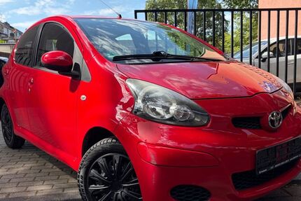 Toyota Aygo (X) 145.000 km 2.990 &euro; Duisburg 47166