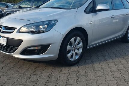 Opel Astra 91.056 km 9.499 € Essen 45326