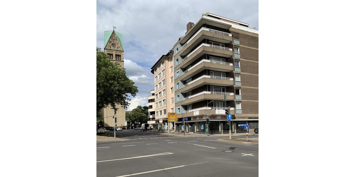 Große Zimmer im Düsseldorfer Zentrum 5 zimmer