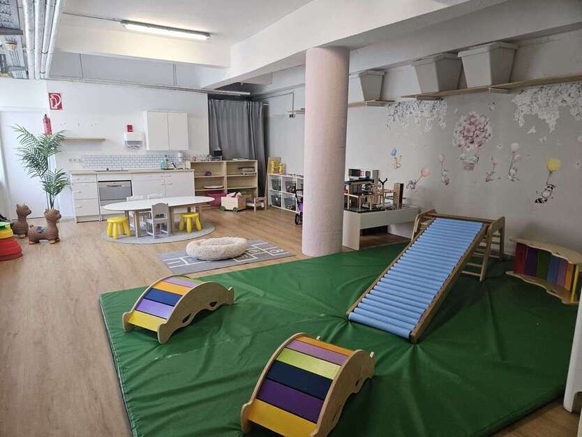 Büro in Haa 2.100 € 330 m²