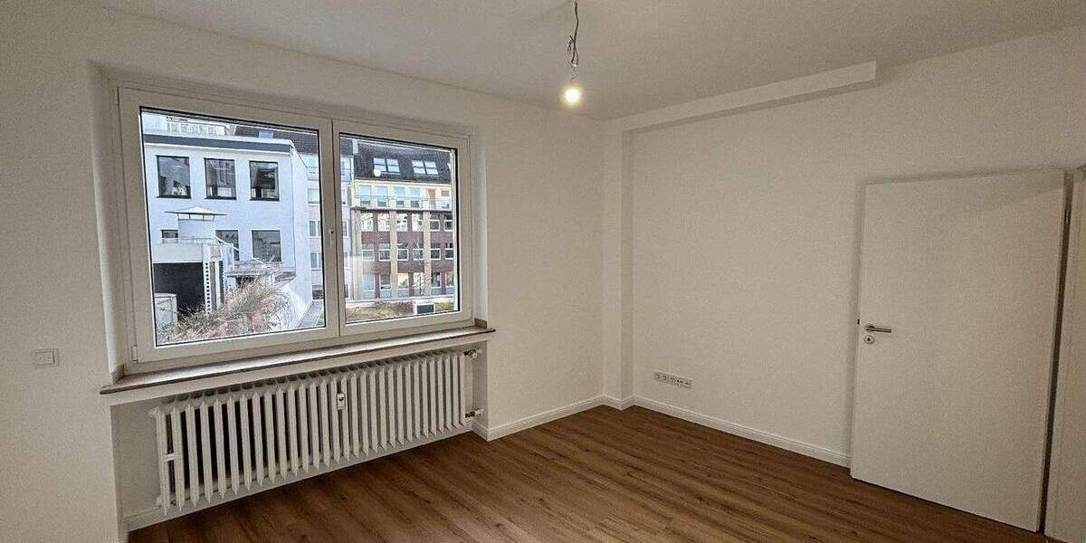 Gewerbeobjekt Düsseldorf Carlstadt - 2 Zimmer, 86 m&sup2;, 1.300&euro; | Angebot:25631486