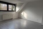 Dachgeschoßwohnung Oberhausen Rothebusch - 3.5 Zimmer, 80 m&sup2;, 640&euro; | Angebot:25394243