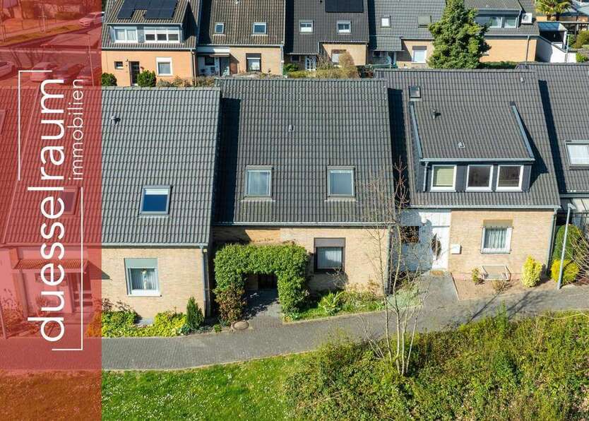 Haus zum Kaufen in Düsseldorf 390.000 € 93.55 m²
