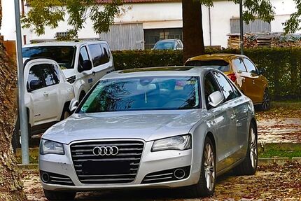 Audi A8 229.000 km 12.900 &euro; duisburg 47179