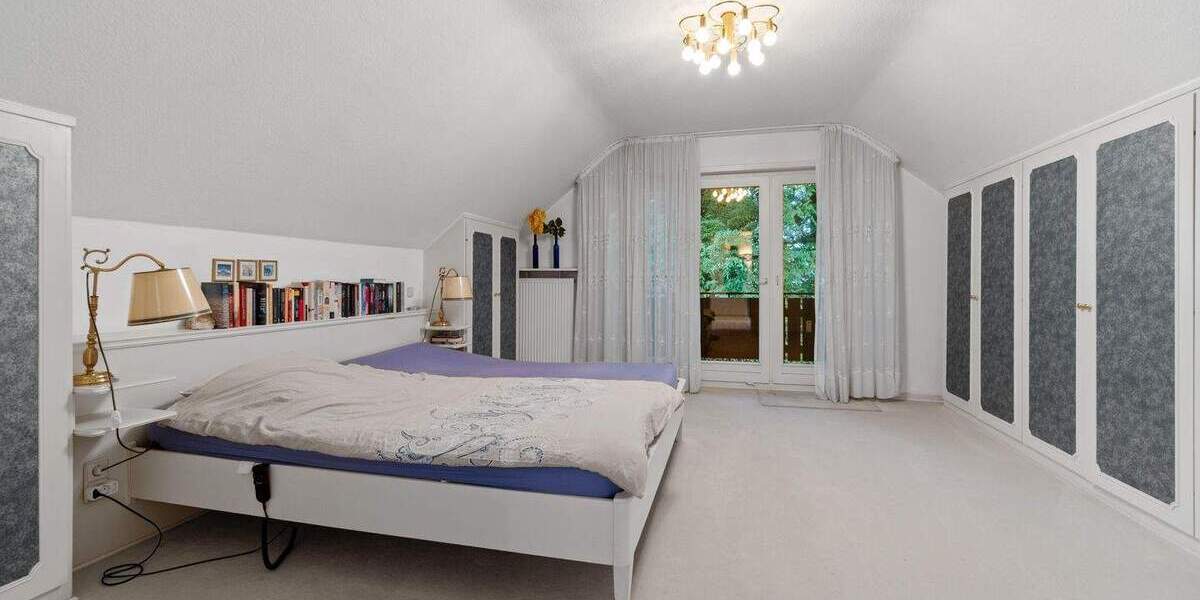 Einfamilienhaus Ratingen Hösel - 9 Zimmer, 303 m&sup2;, 1.450.000&euro; | Angebot:24462555