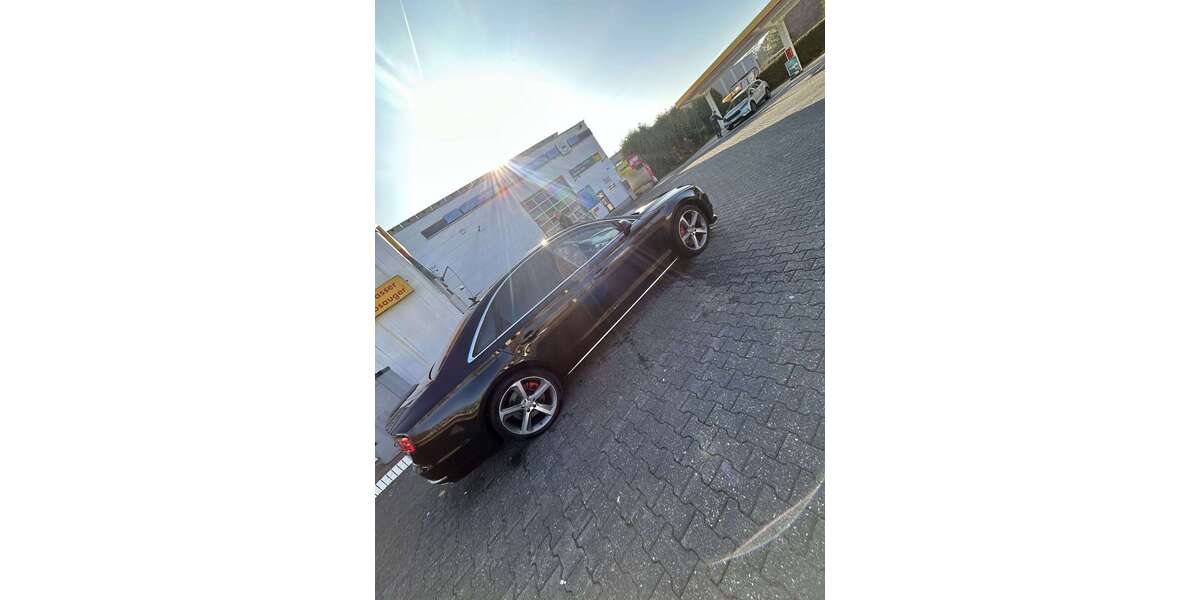 Audi A8 293.000 km 15.499 &euro; Erkrath 40699